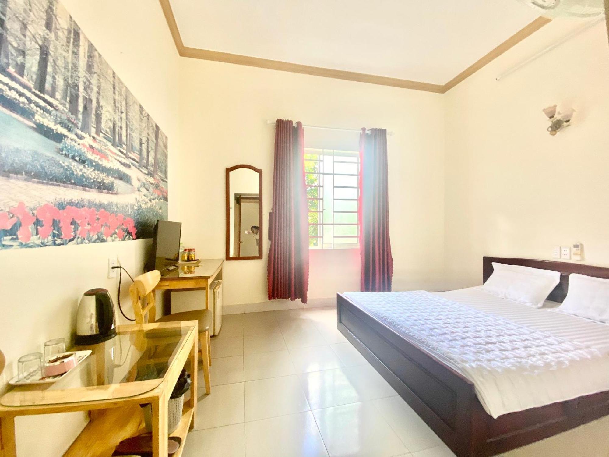Khach San Ban Me Xanh Hotel Buon Ma Thuot Exterior photo