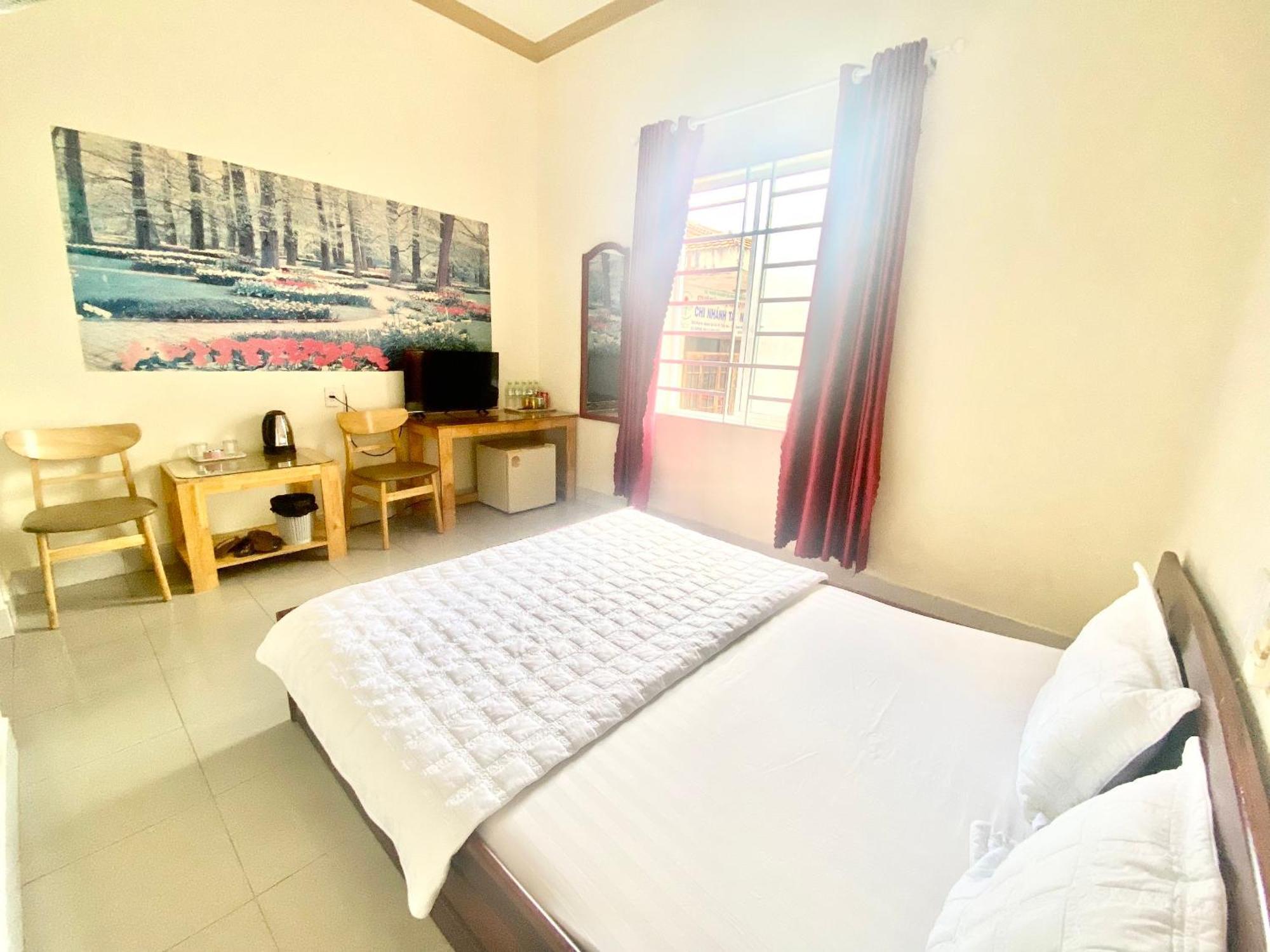 Khach San Ban Me Xanh Hotel Buon Ma Thuot Exterior photo